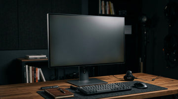 Display Aging Signals: Tracking Brightness Drift Before It Affects Workflows