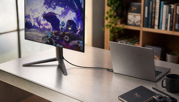 Why Does My USB-C Monitor Lose Signal When I Plug In a USB Drive?