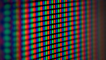 How Do Color Filters Create RGB Subpixels in LCD Panels?