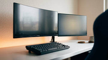 Matte vs. Glossy Monitor Screens: How Screen Finish Affects Ideal Brightness Settings